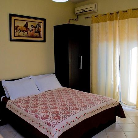 Hotel 4 Stinet Vlore Exterior photo