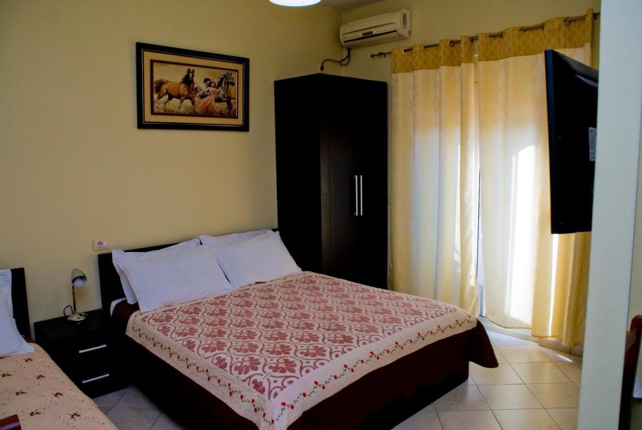 Hotel 4 Stinet Vlore Exterior photo